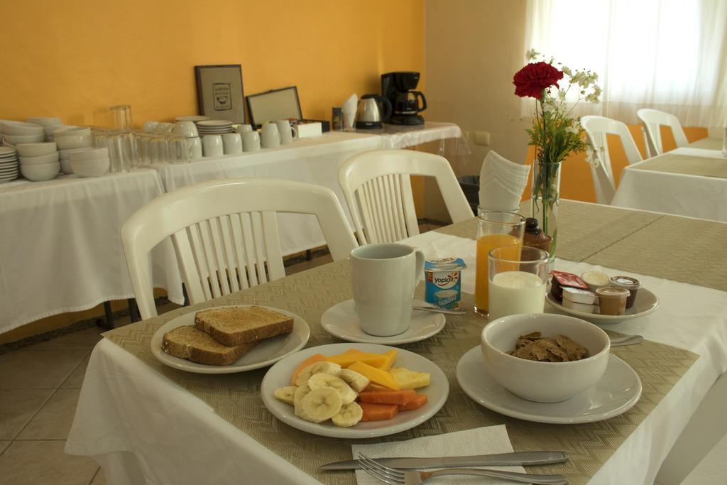 Hotel Bucaneros Isla Mujeres Kültér fotó